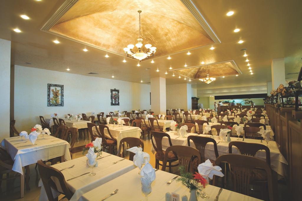 Dit Majestic Beach Resort Sunny Beach Restaurant foto